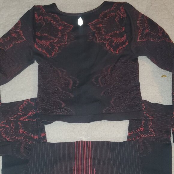 NWOT figs movement work out set - Picture 1 of 6